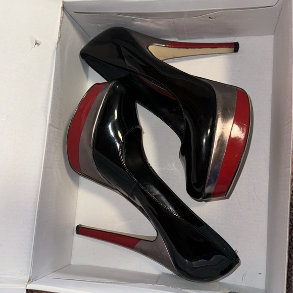 Crimson Noir – ALDO Red, Black & Silver Platform Heels (EU 37 | - Picture 6 of 6